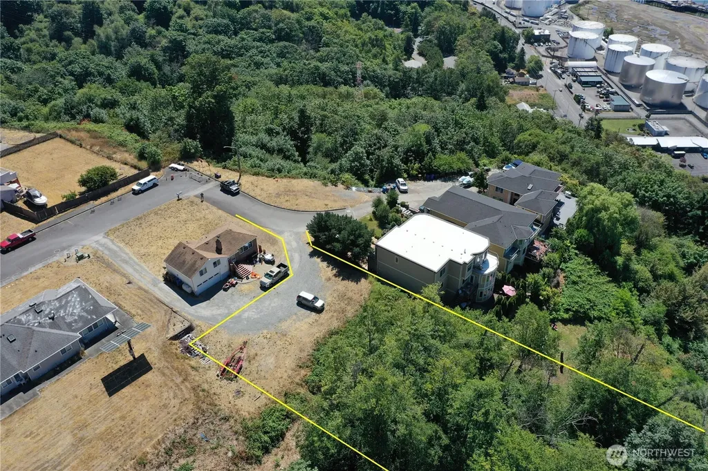 2910 44th Avenue NE Tacoma WA 98422