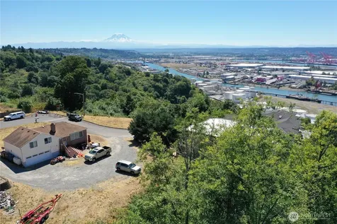 2910 44th Avenue NE Tacoma WA 98422