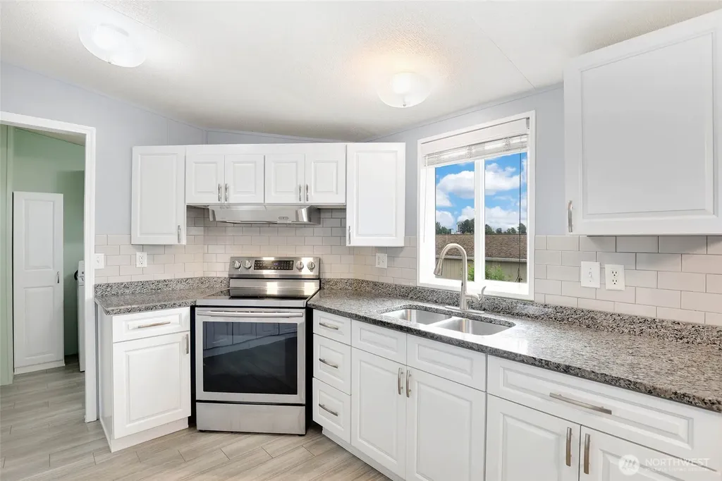 3431 S 180th Place Seatac WA 98188