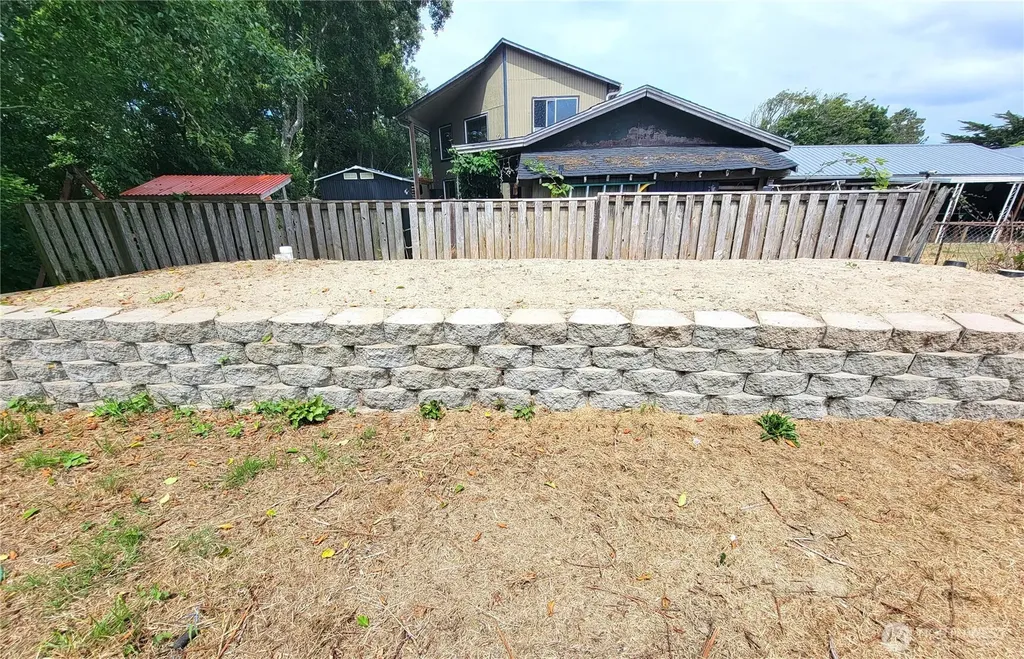 108 22nd Street NE Long Beach WA 98631