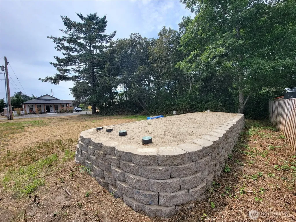 108 22nd Street NE Long Beach WA 98631