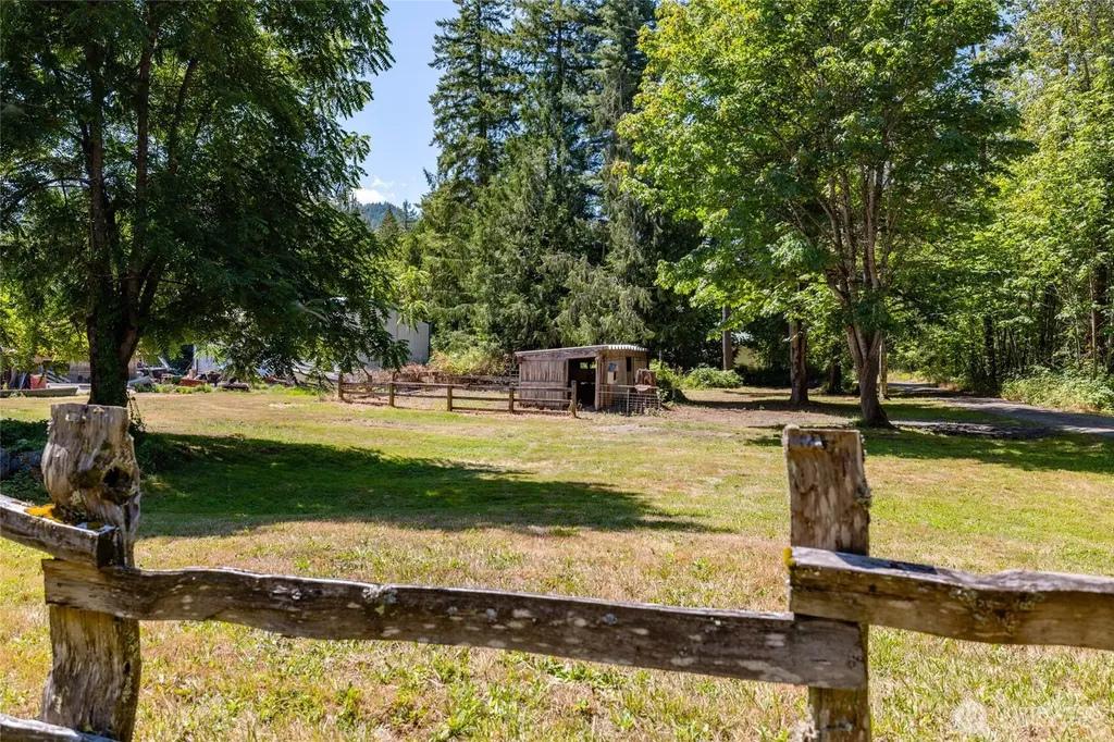 44682 Concrete Sauk Valley Road Concrete WA 98237