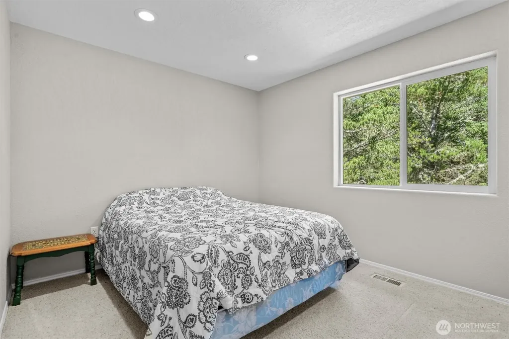 1205 116th Lane Long Beach WA 98631
