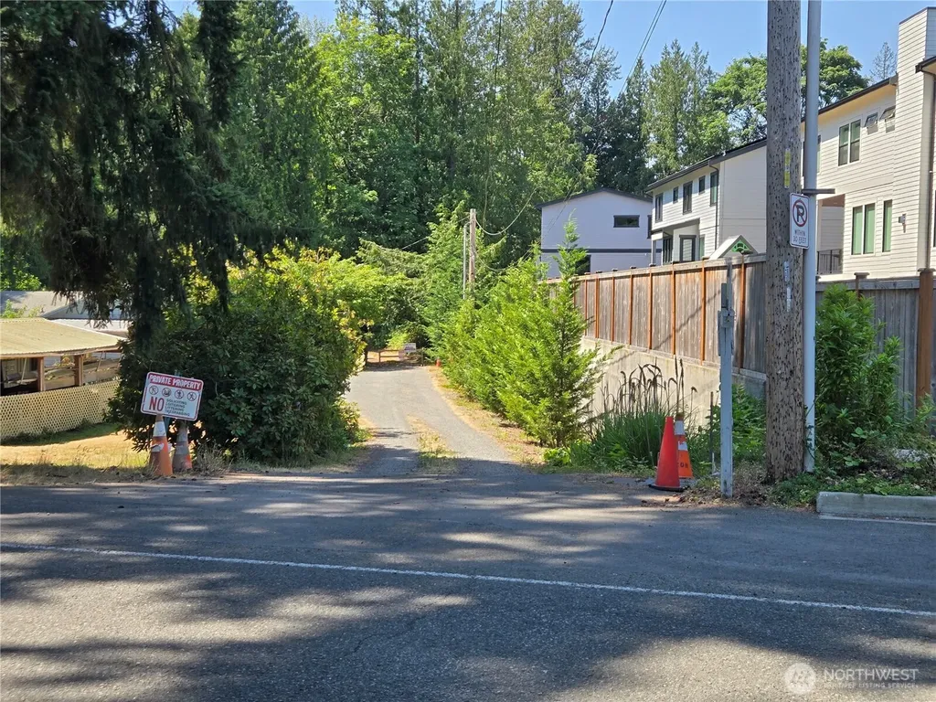 10433 Slater Avenue NE Kirkland WA 98033