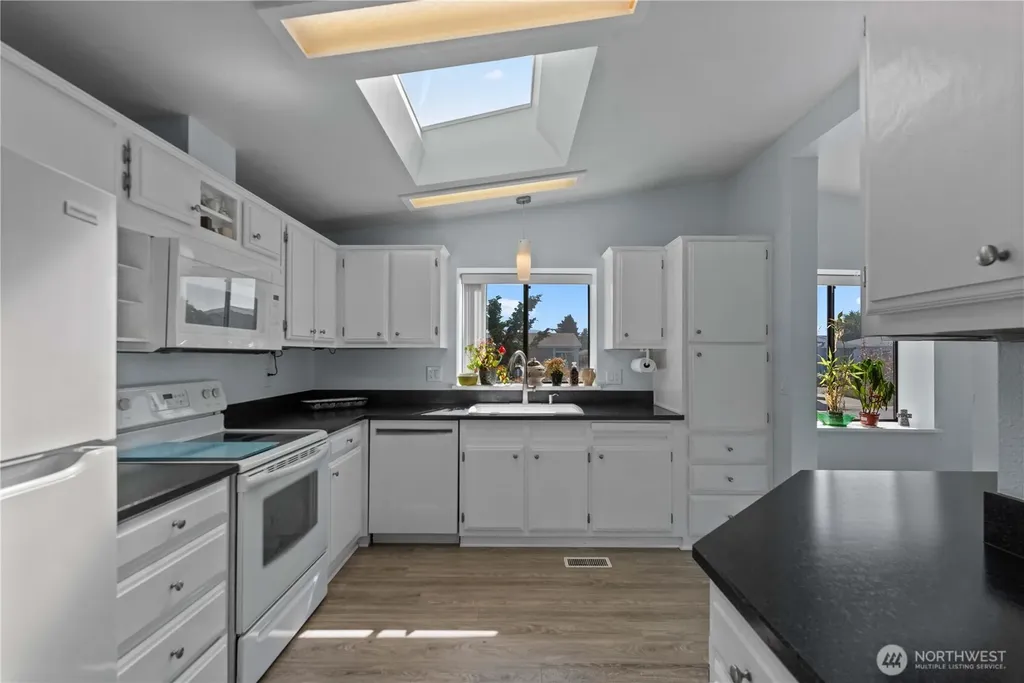 1306 Glacier Place Wenatchee WA 98801