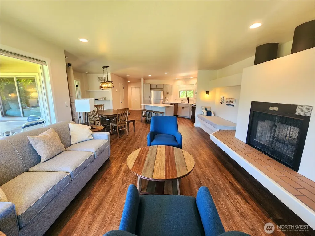 1 Lodge 618-i Manson WA 98831