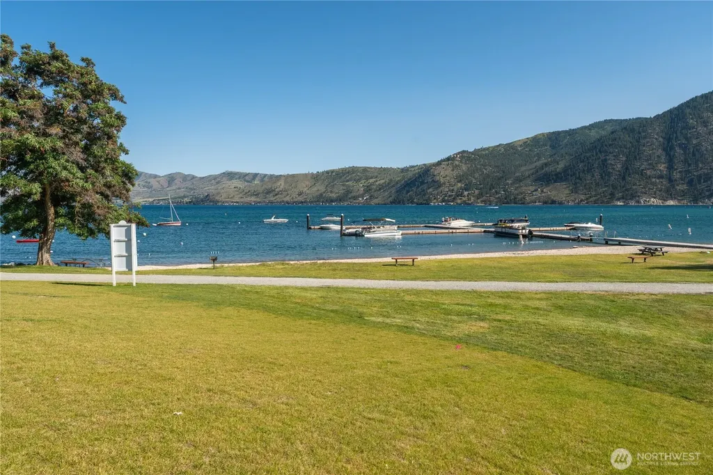 1 Lodge 618-i Manson WA 98831