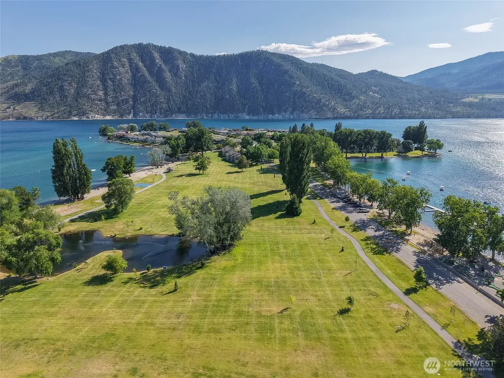 1 Lodge 618-i Manson WA 98831