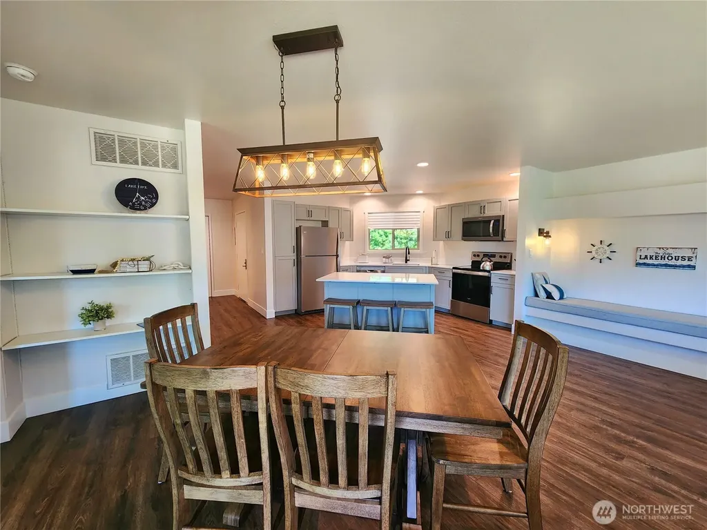 1 Lodge 618-i Manson WA 98831