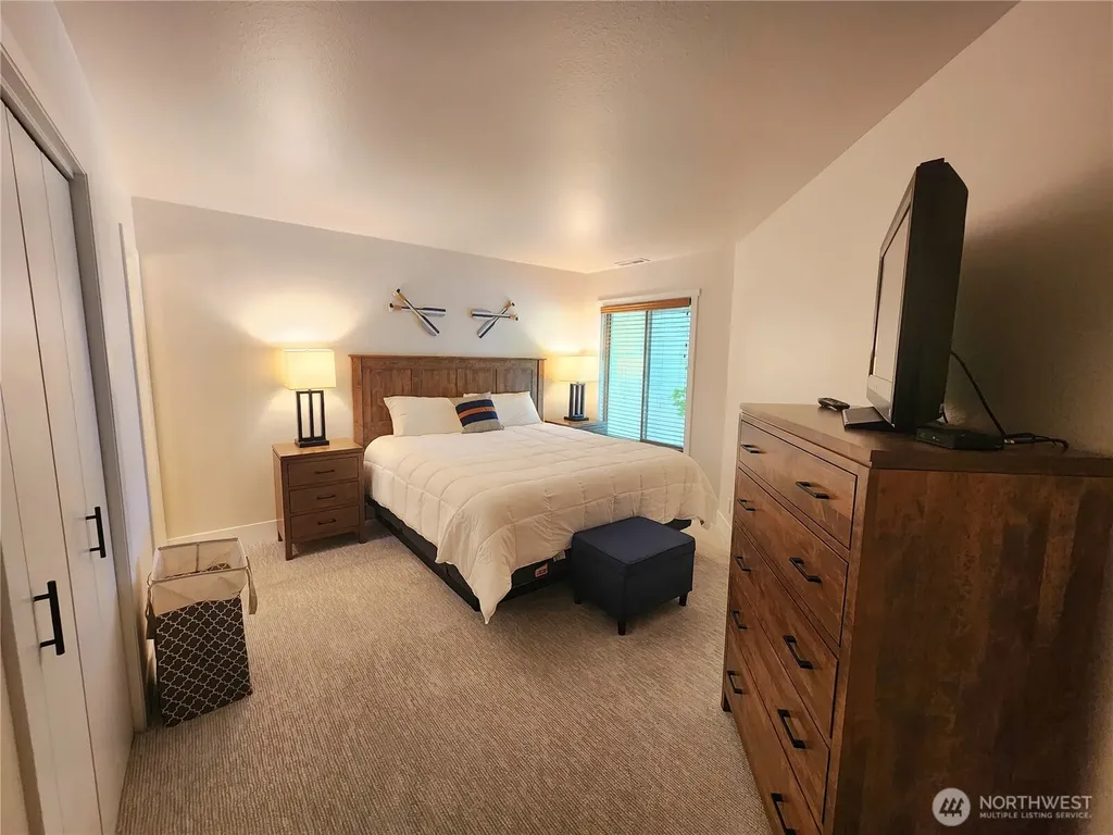 1 Lodge 618-i Manson WA 98831