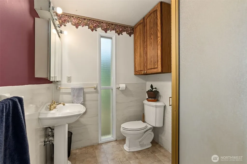 627 Wynoochee Valley Road Montesano WA 98563