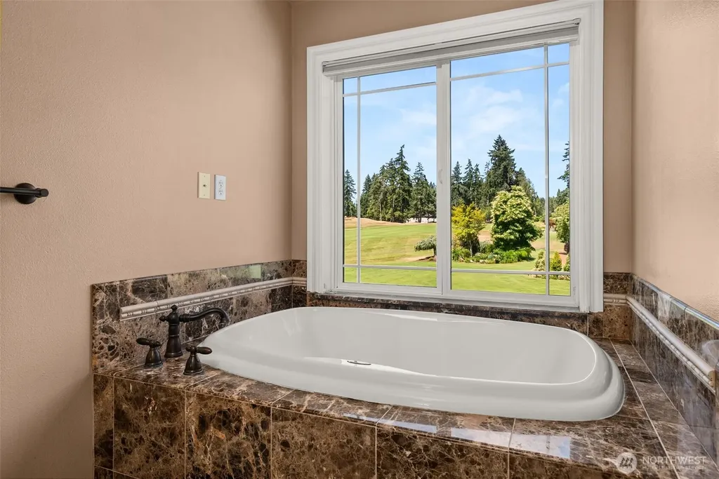 2609 Country Club Court NW Olympia WA 98502