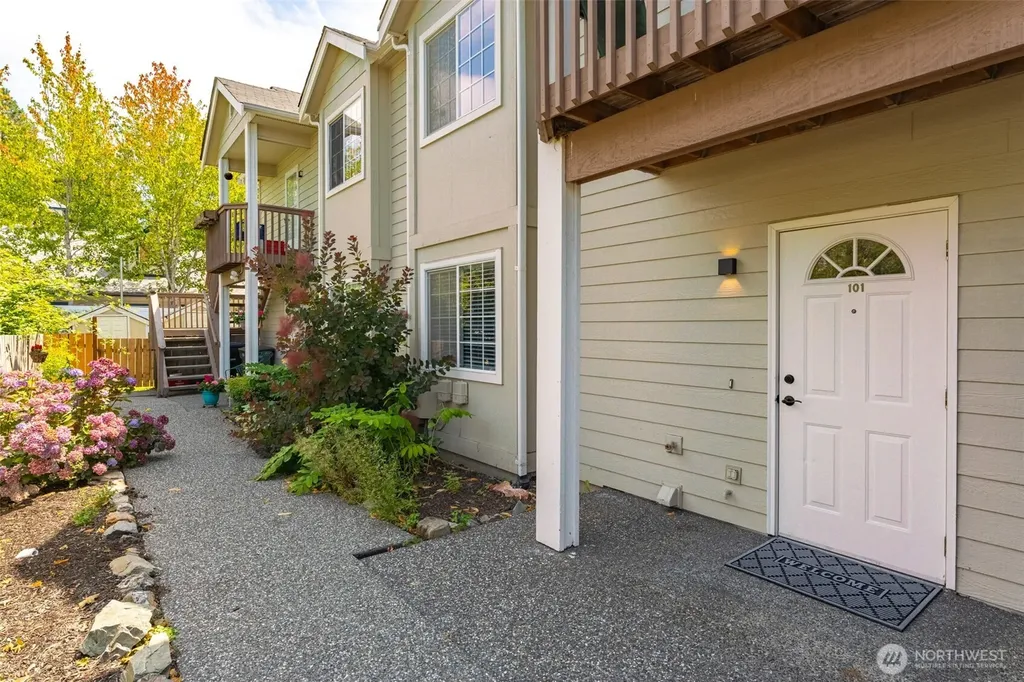 3374 Southbend Place Bellingham WA 98226