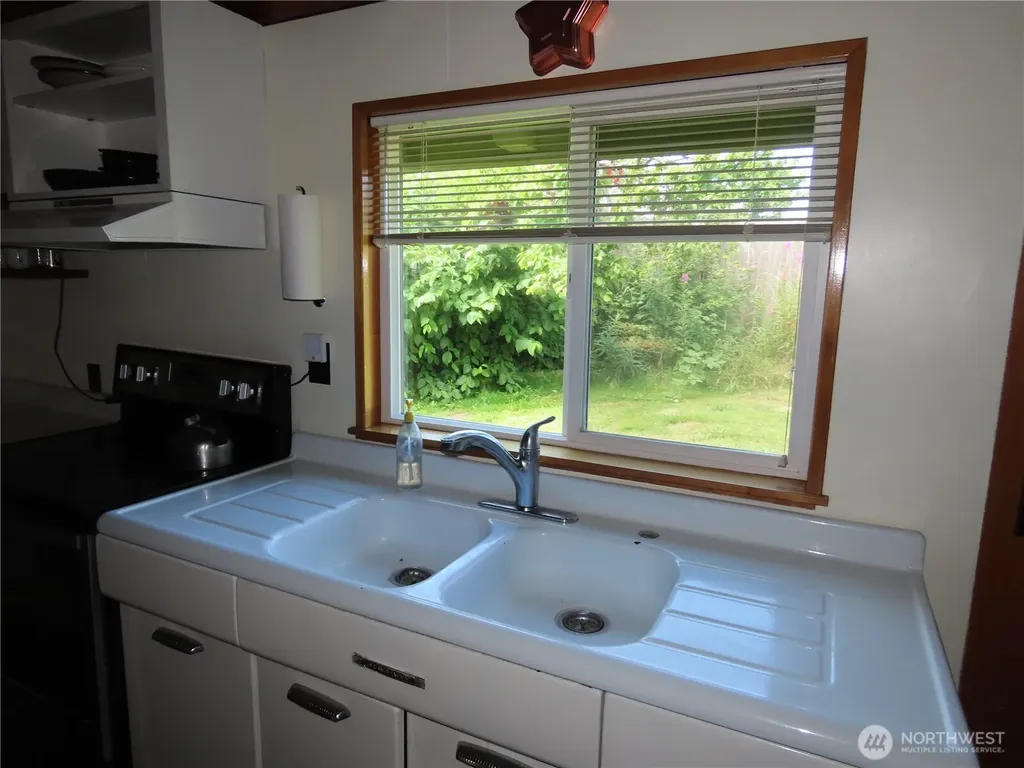 845 Schmid Road Grayland WA 98547