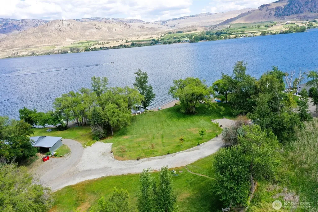 168 Westlake Road Oroville WA 98844