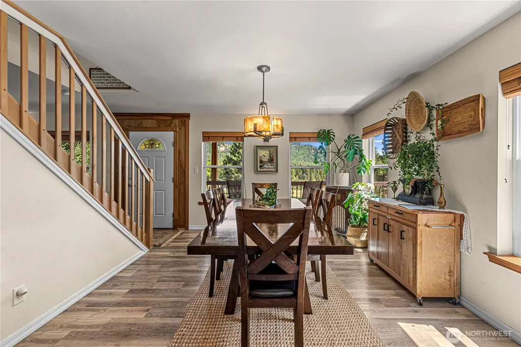 17558 River Road Leavenworth WA 98826
