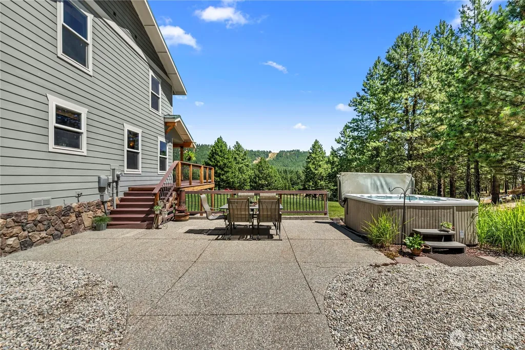17558 River Road Leavenworth WA 98826