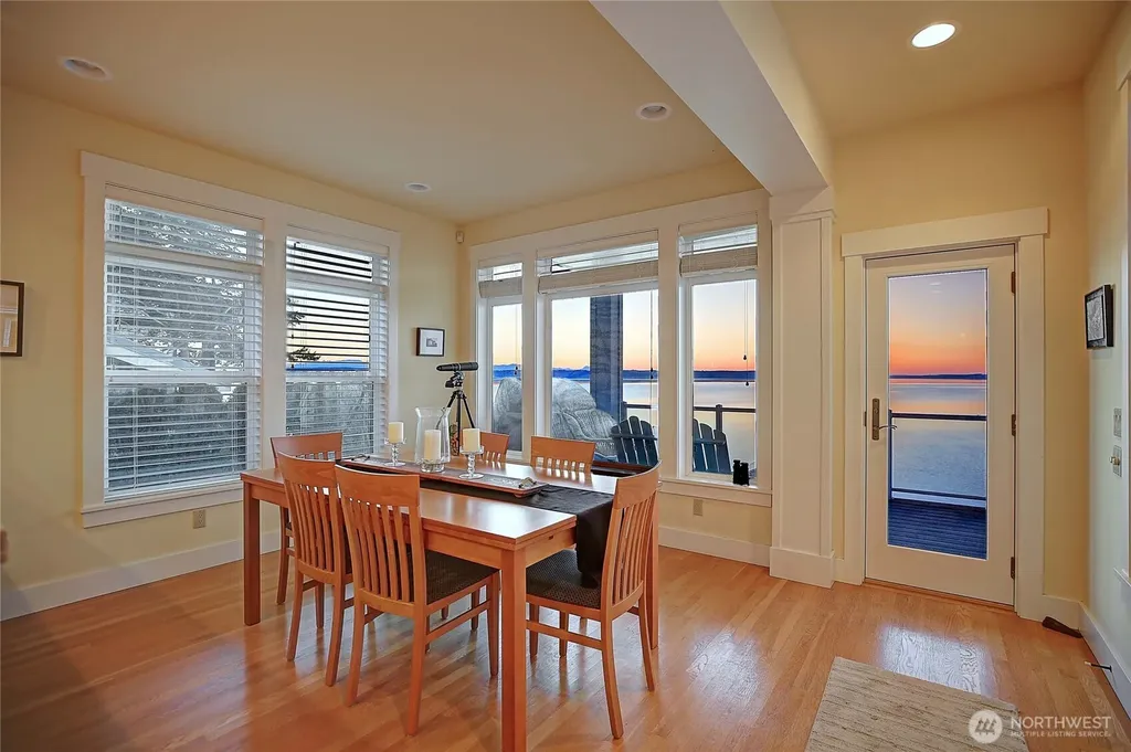 211 N Sunset Camano Island WA 98282