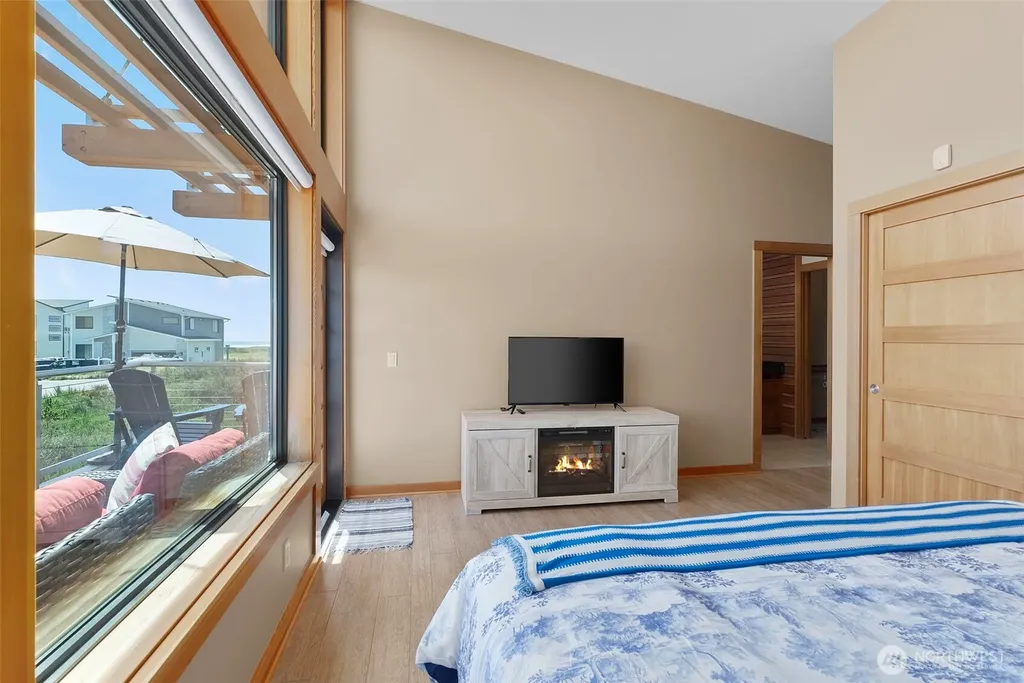 1505 Wild Rose Lane Westport WA 98595