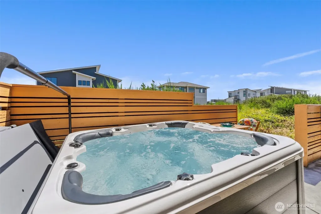 1505 Wild Rose Lane Westport WA 98595
