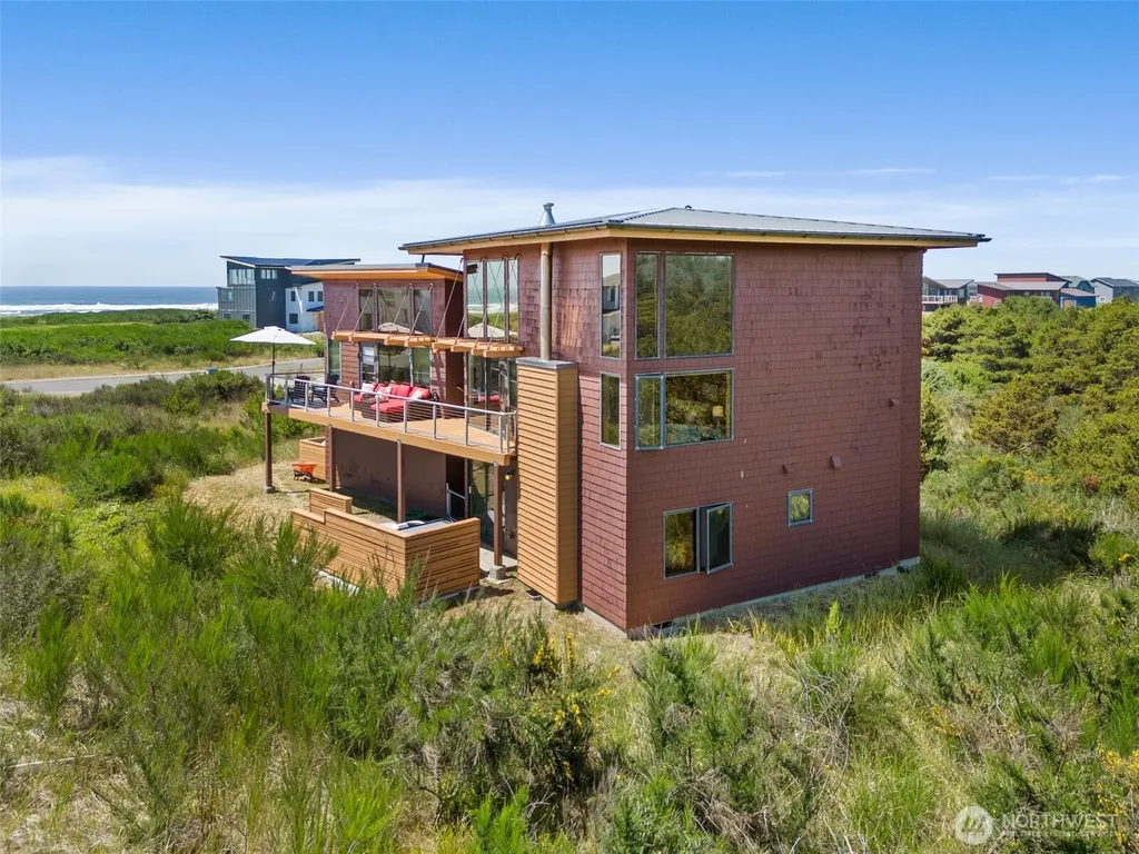 1505 Wild Rose Lane Westport WA 98595