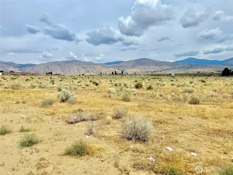 26 Old Riverside A Highway Omak WA 98841