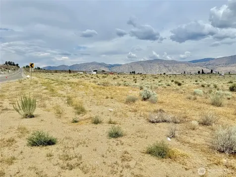 26 Old Riverside A Highway Omak WA 98841