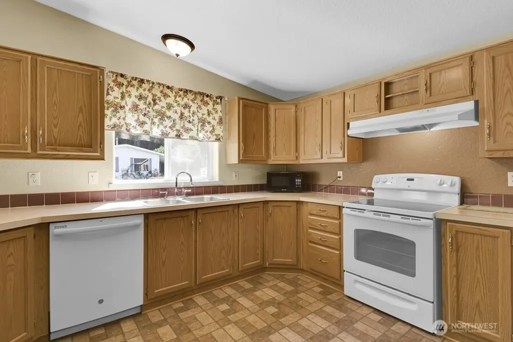 1630 Kimberly Avenue Enumclaw WA 98022