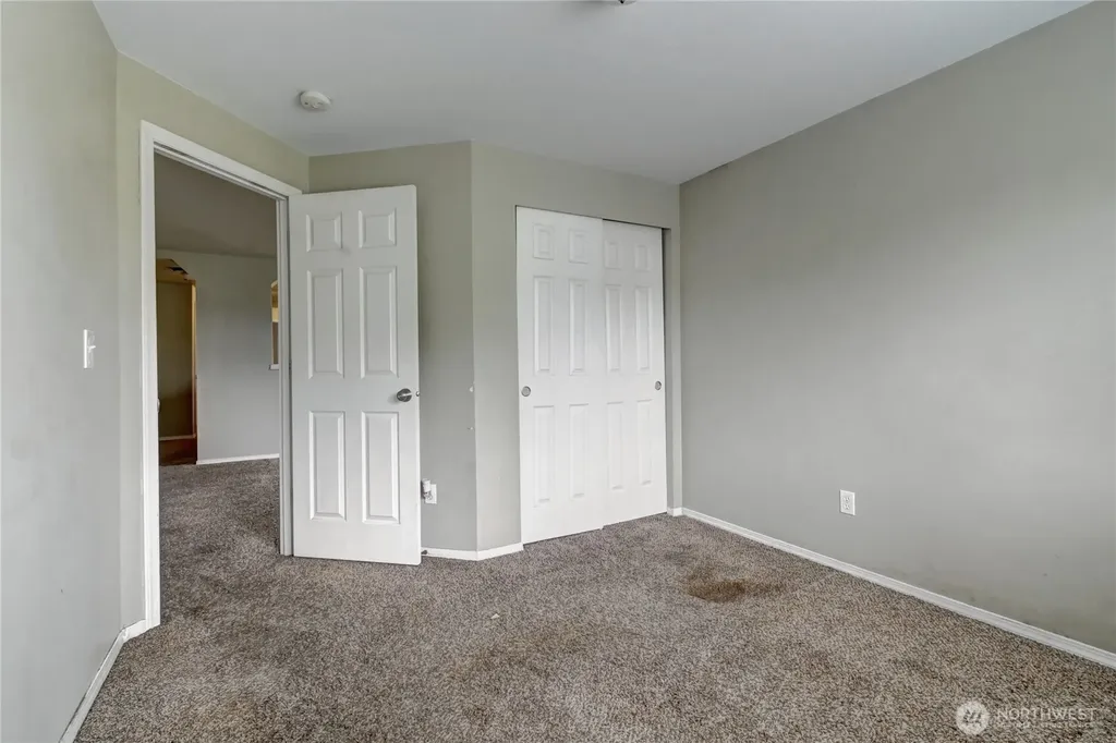 16127 SE 256th Place Covington WA 98042
