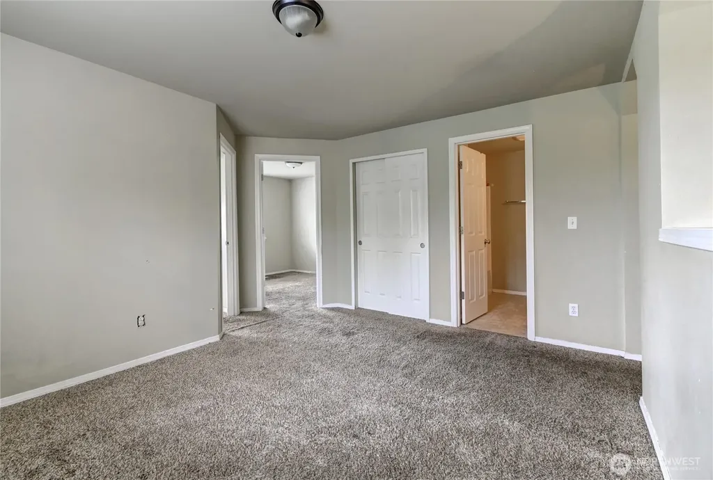 16127 SE 256th Place Covington WA 98042
