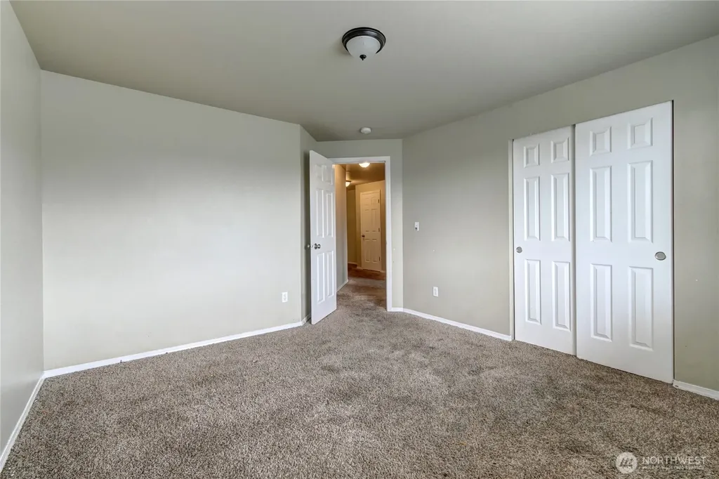16127 SE 256th Place Covington WA 98042