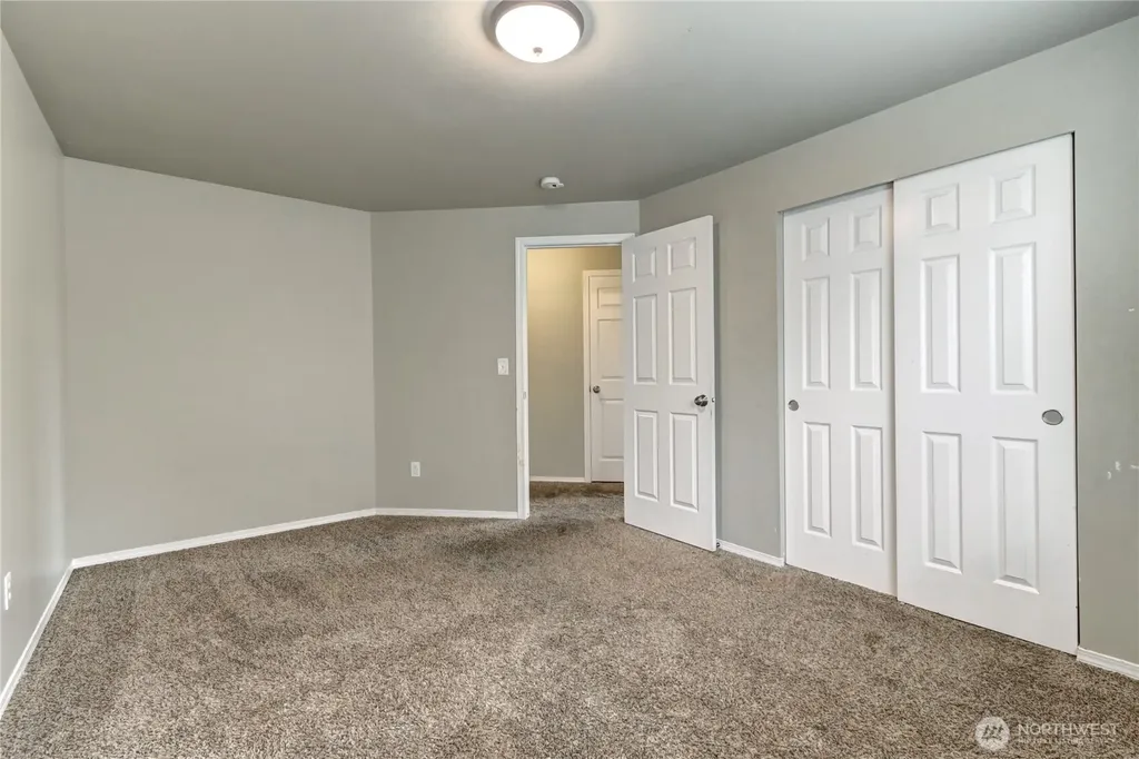 16127 SE 256th Place Covington WA 98042