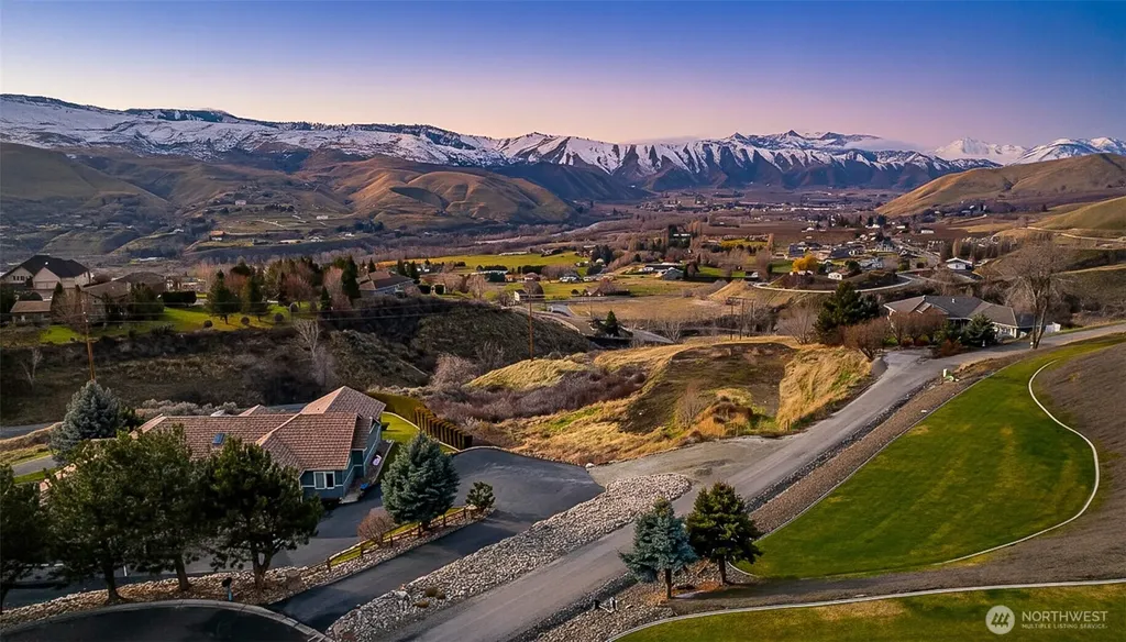 1395 Mountain Vista Wenatchee WA 98801