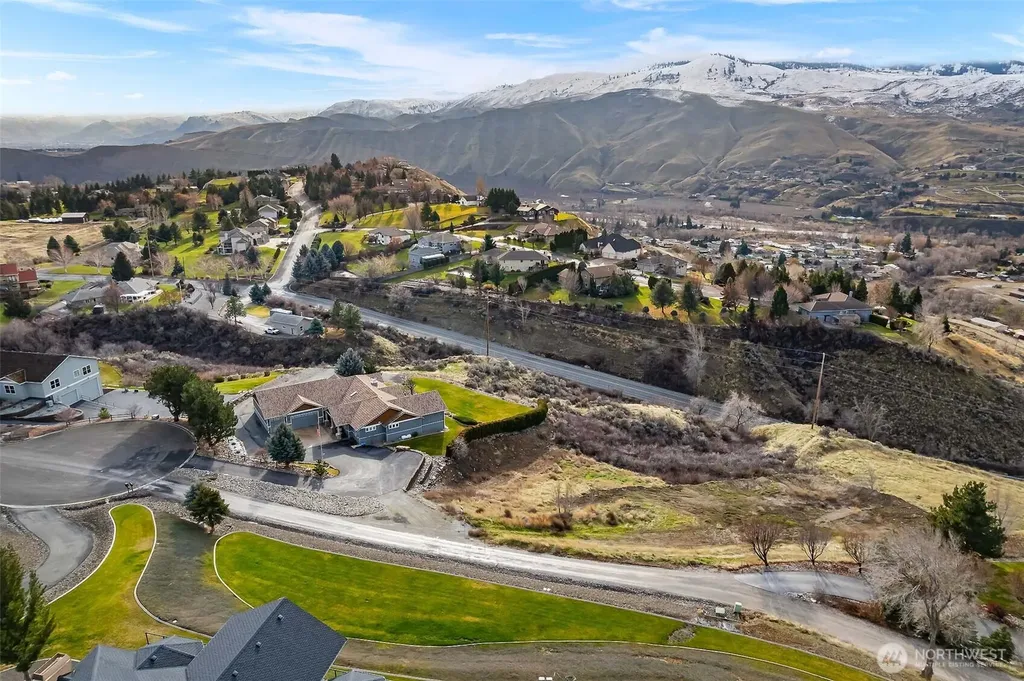 1395 Mountain Vista Wenatchee WA 98801