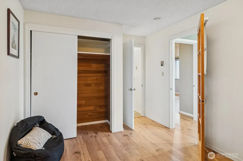 71 Quinault Lp Port Townsend WA 98368