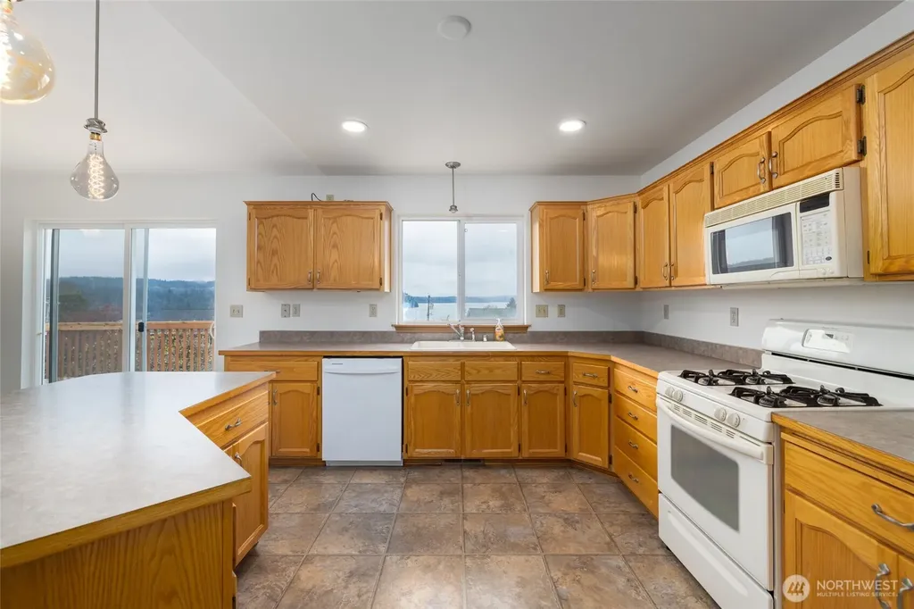 539 Birch Street Oak Harbor WA 98277