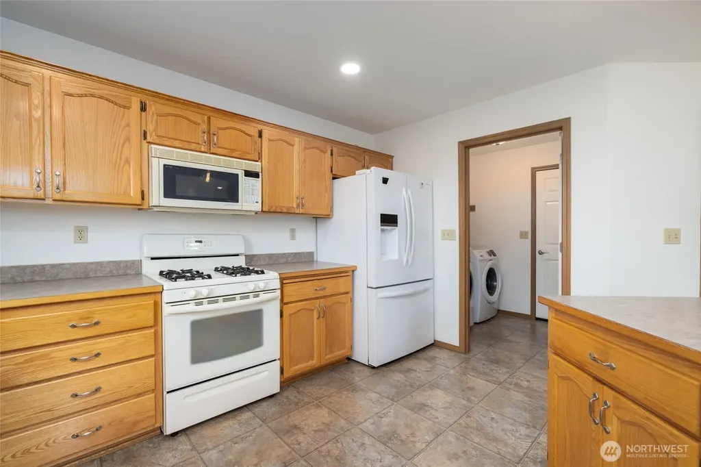 539 Birch Street Oak Harbor WA 98277