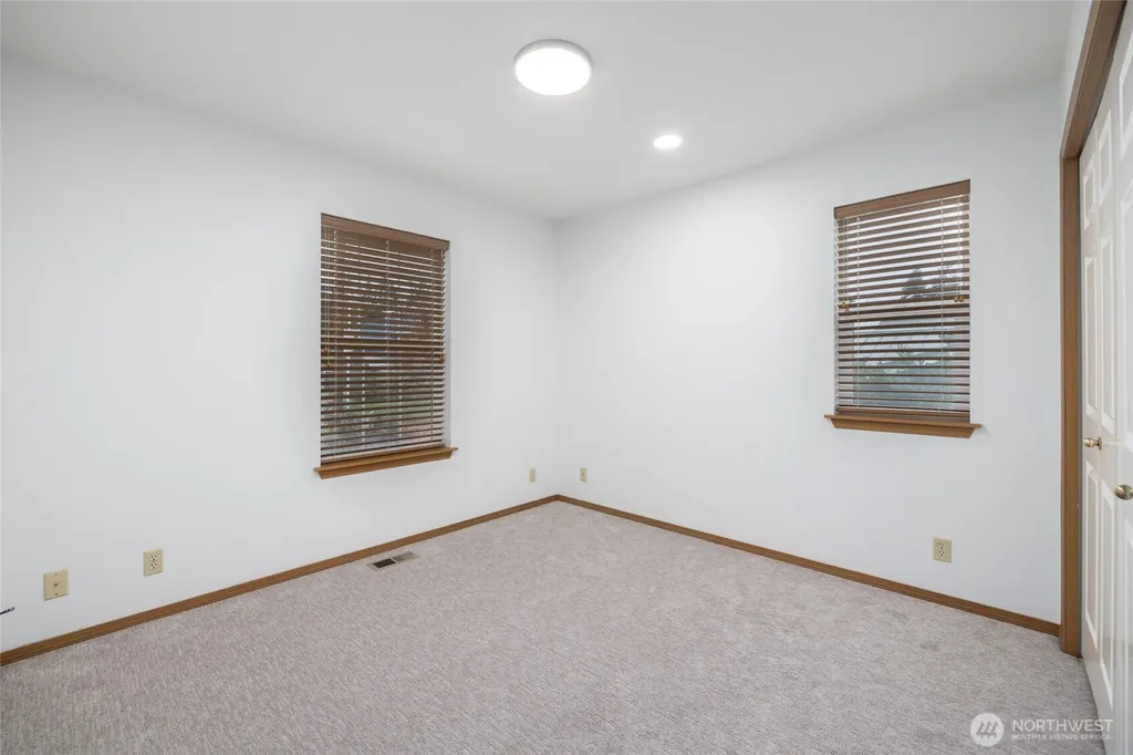 539 Birch Street Oak Harbor WA 98277