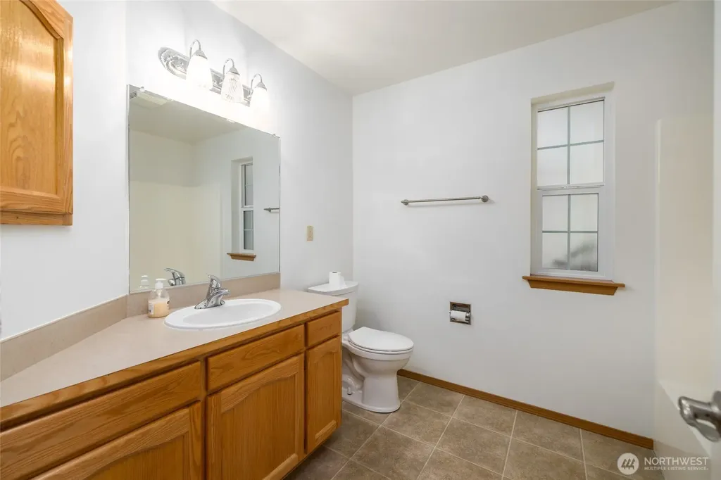 539 Birch Street Oak Harbor WA 98277