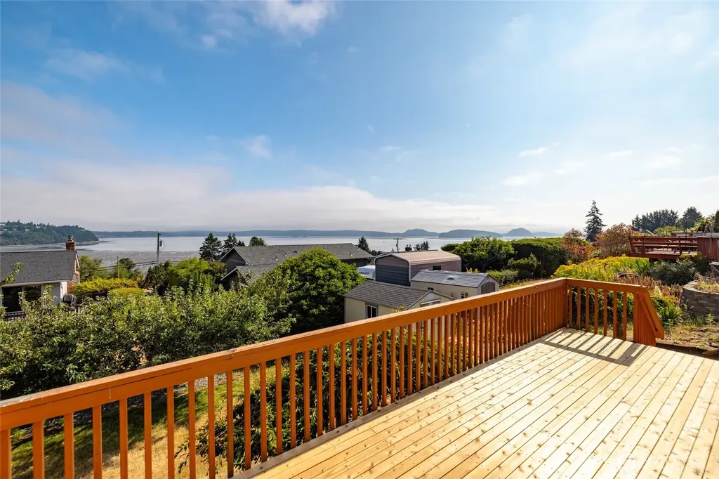 539 Birch Street Oak Harbor WA 98277