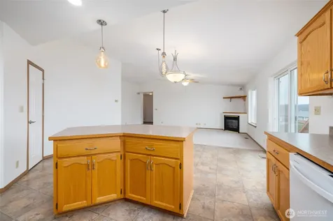 539 Birch Street Oak Harbor WA 98277