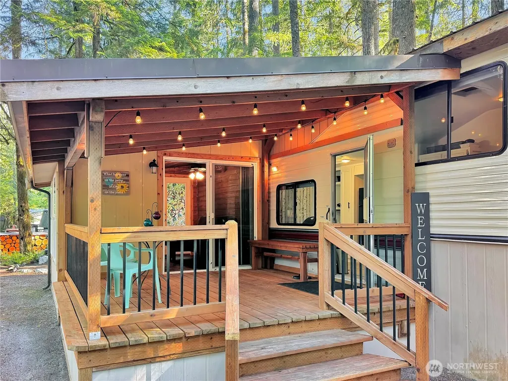 203 Fireside Lodge Deming WA 98266