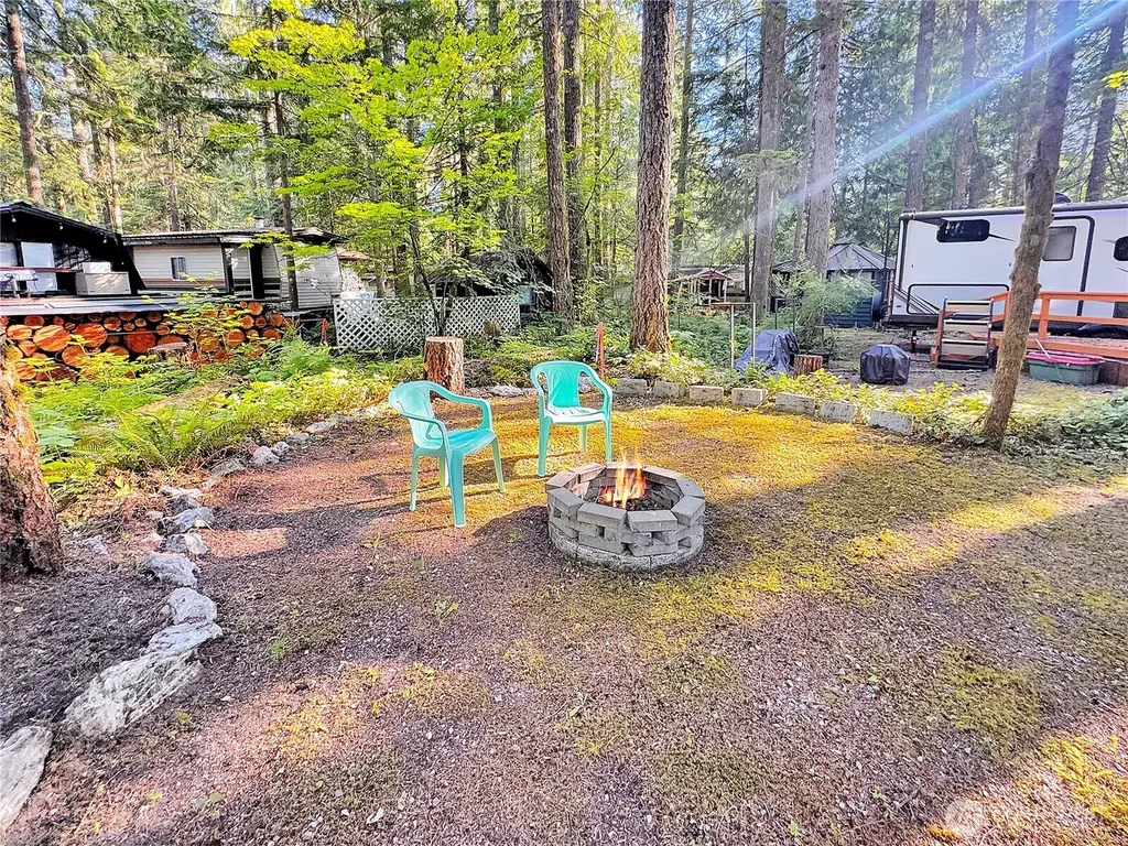 203 Fireside Lodge Deming WA 98266