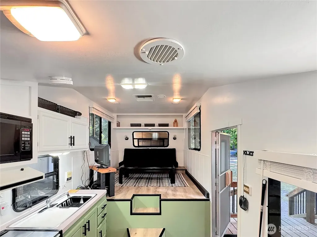 203 Fireside Lodge Deming WA 98266