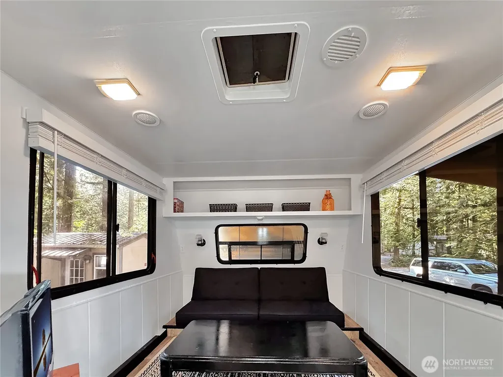 203 Fireside Lodge Deming WA 98266