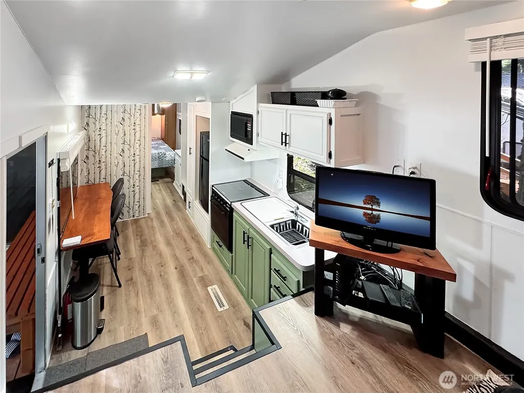 203 Fireside Lodge Deming WA 98266