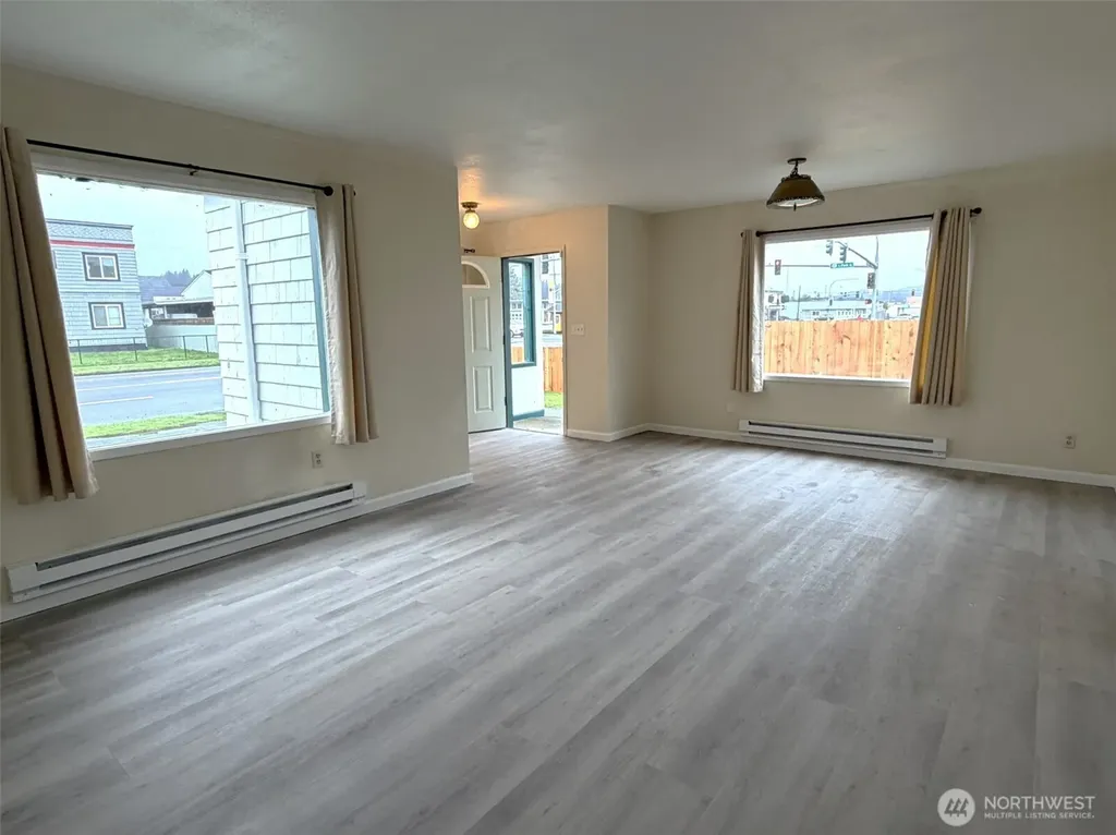809 W Market Street Aberdeen WA 98520