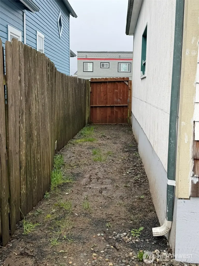 809 W Market Street Aberdeen WA 98520