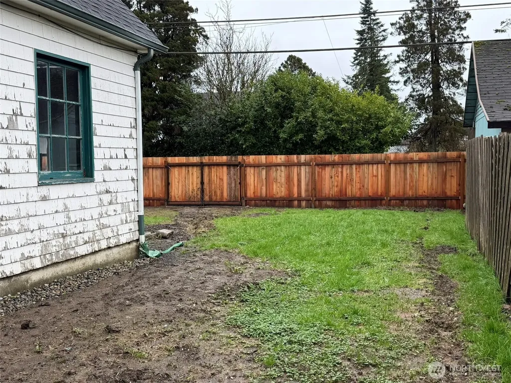 809 W Market Street Aberdeen WA 98520