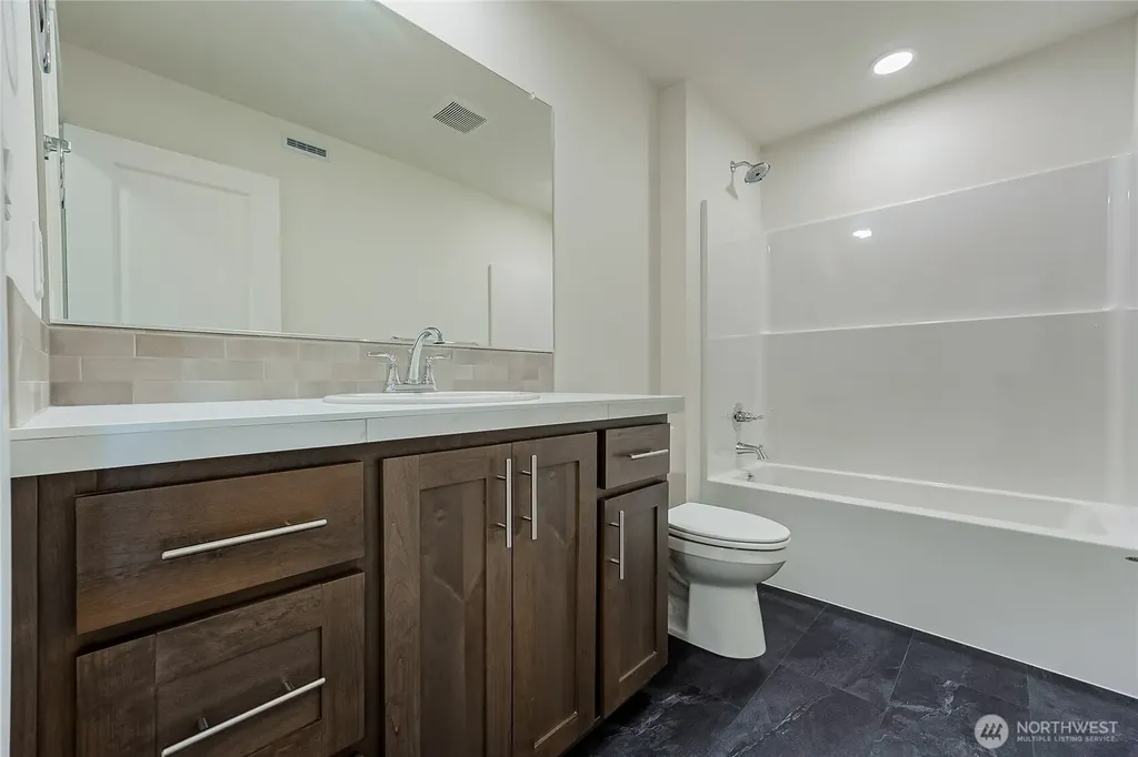 960 Rw Fletcher Street Winlock WA 98596
